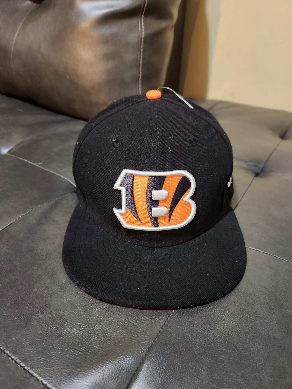 New Era Cincinnati Bengals Black & Orange Fitted Hat Size 7 3/4